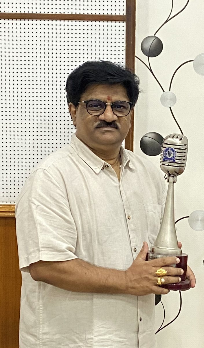 Dr. Tyagaraj with the All India Radio National Music Award trophy